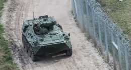 Illegális bevándorlás - BTR 80-as harcjárművek járőrözne